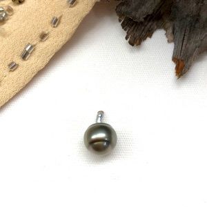 Genuine black pearl